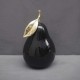 Poire noire lacquée