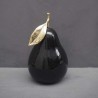 Poire noire lacquée