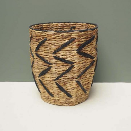 Panier en jonc de mer avec tressage noir 31.5 x 29 cm